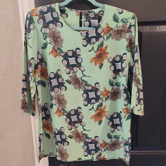 Floral Print Women's Top - Picture 1 of 3